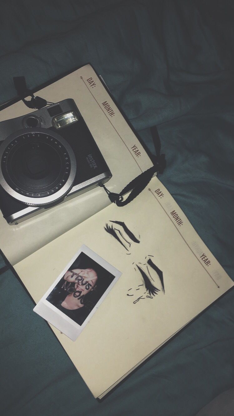 Featured image of post Grunge Polaroid Picture Aesthetic